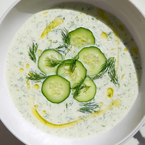 Chilled Cucumber Garlic Soup